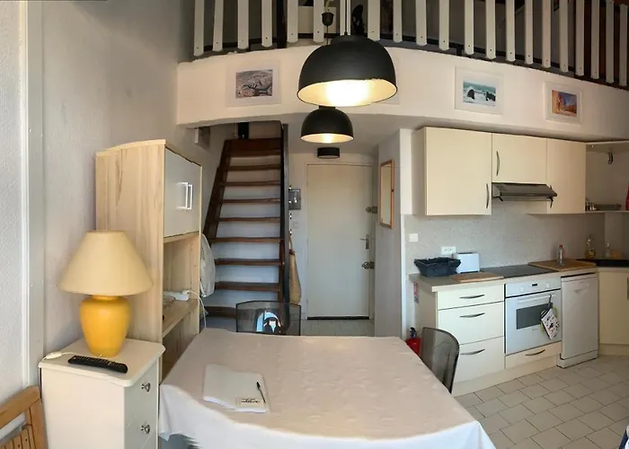 T3 Climatise 40m2 Piscine Parking Prive 2 Secteur Falaises 50 M De La Proche Centre-port 4 Personnes *