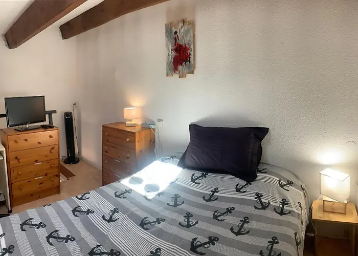 T3 Climatise 40m2 Piscine Parking Prive 2 Secteur Falaises 50 M De La Proche Centre-port 4 Personnes אגדה