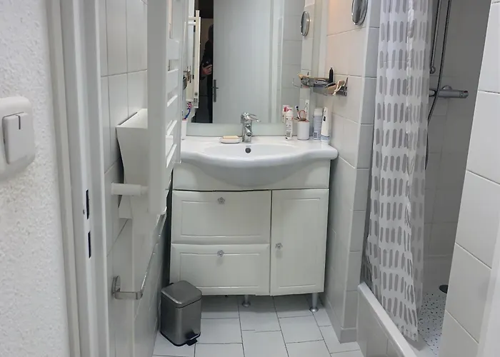 דירה T3 Climatise 40m2 Piscine Parking Prive 2 Secteur Falaises 50 M De La Proche Centre-port 4 Personnes